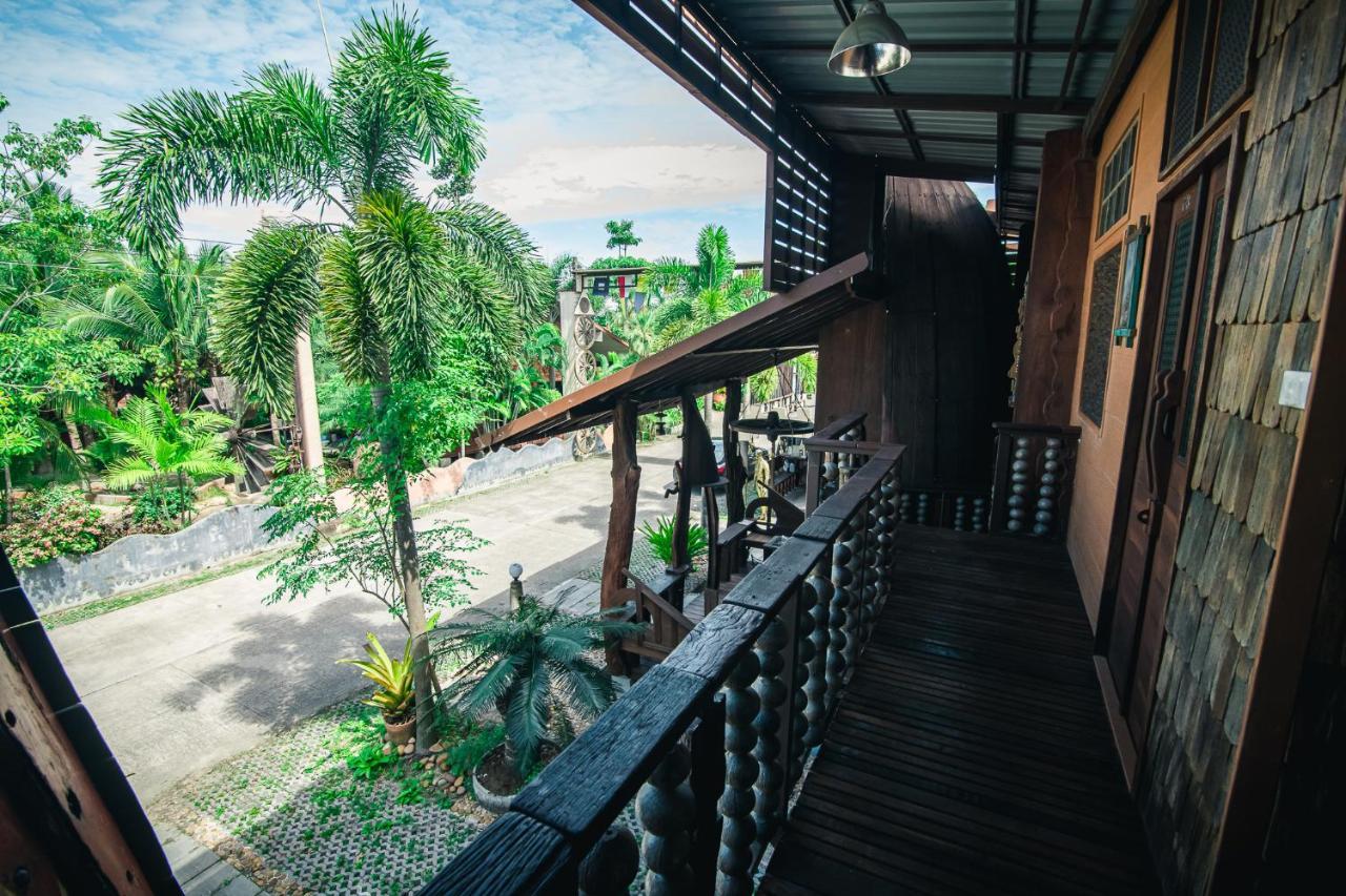 Suankaew​ art​ hostel​ Chonburi Exterior foto